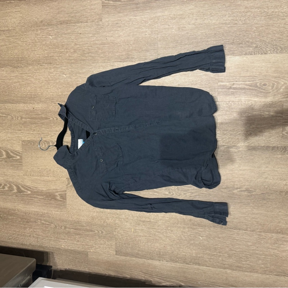 Columbia Gray Button-Up Shirt